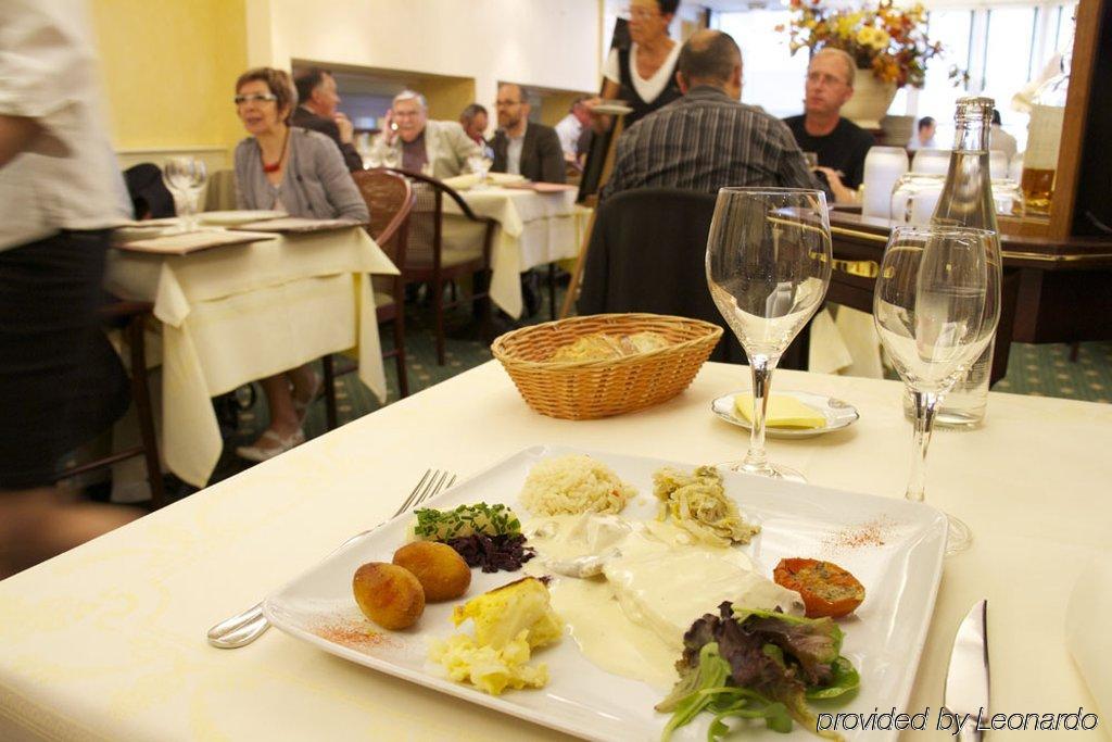 Brit Hotel Les Voyageurs Loudéac Restaurant billede