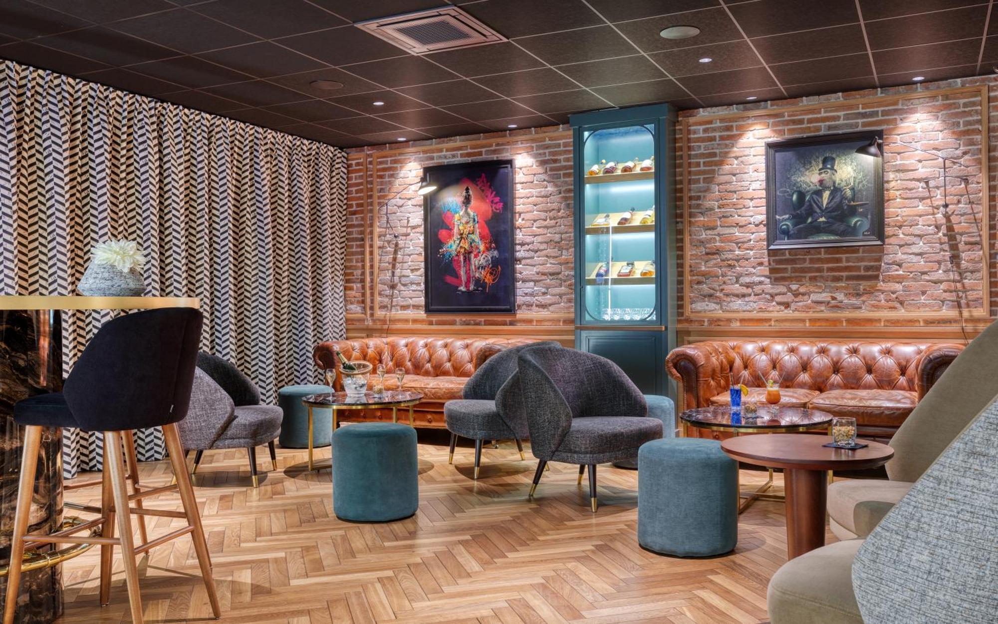 Brit Hotel Les Voyageurs Loudéac Eksteriør billede
